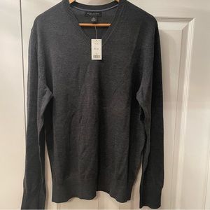 Banana Republic Wool V-Neck Sweater Sz L